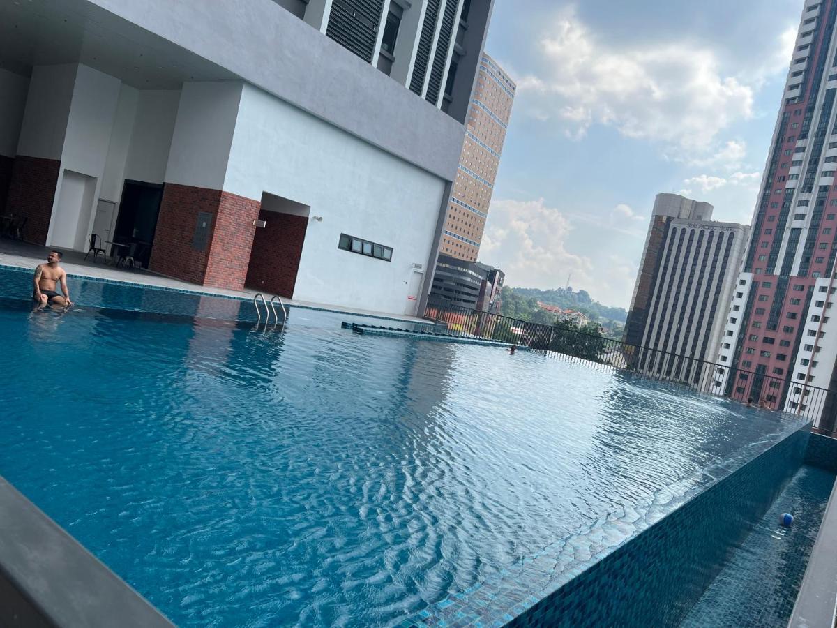 Chambers Couple Studio Klcc Куала Лумпур Екстериор снимка